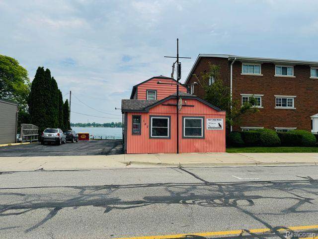 Marine City, MI 48039,147 S WATER Street