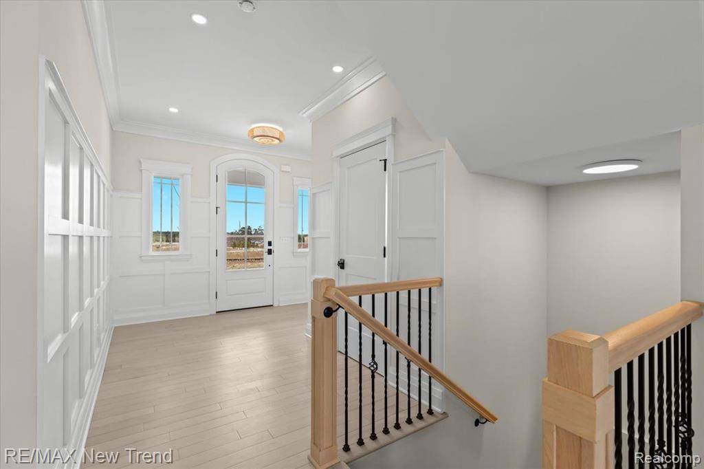 Milford Vlg, MI 48381,209 MOUNTAIN VIEW LANE