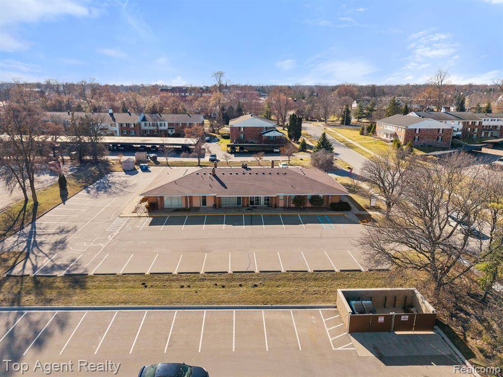 Rochester, MI 48307,967 Oakwood Drive 967