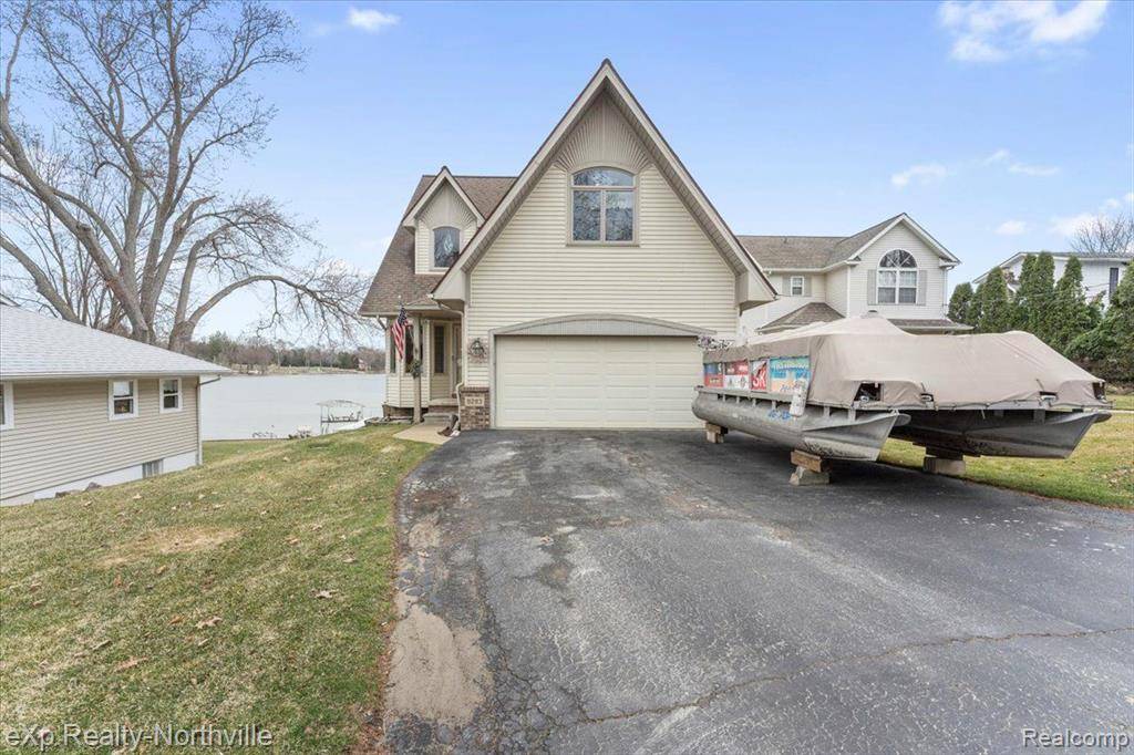 Green Oak Twp, MI 48178,9283 FIRWOOD Road