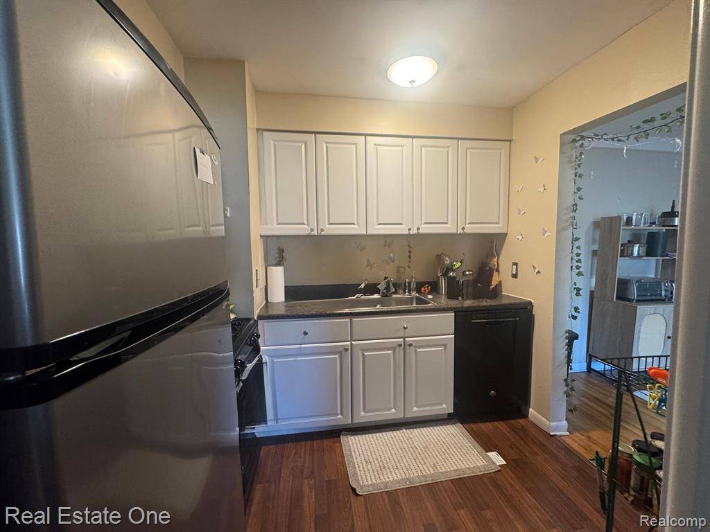 Ann Arbor, MI 48105,1209 ISLAND Drive 202