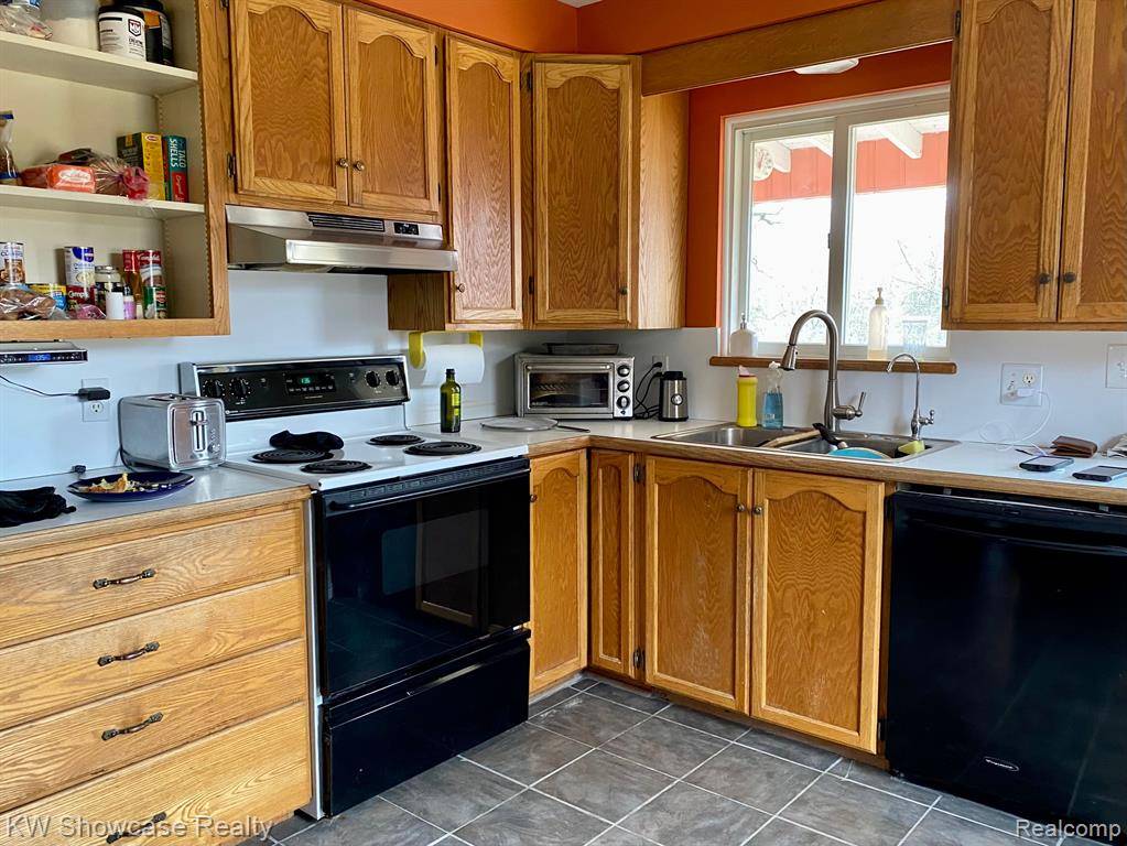 Springfield Twp, MI 48350,12175 RATTALEE LAKE Road