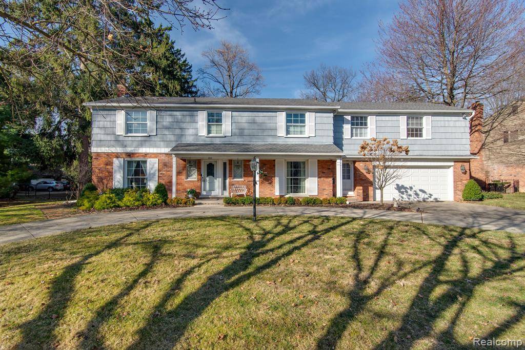 Grosse Pointe, MI 48230,253 LAKELAND Street