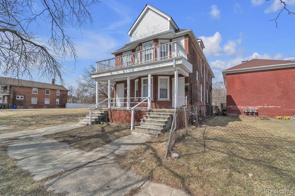 Detroit, MI 48202,355 ROSEDALE