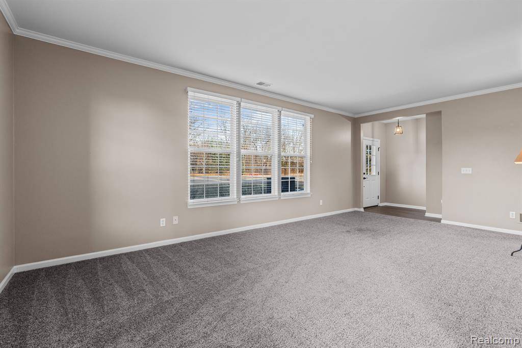 Holly Twp, MI 48442,500 DOCKSIDE Circle 2