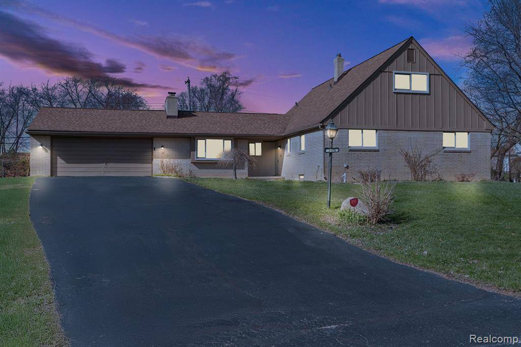 Waterford Twp, MI 48329,3074 GRACEVIEW Court