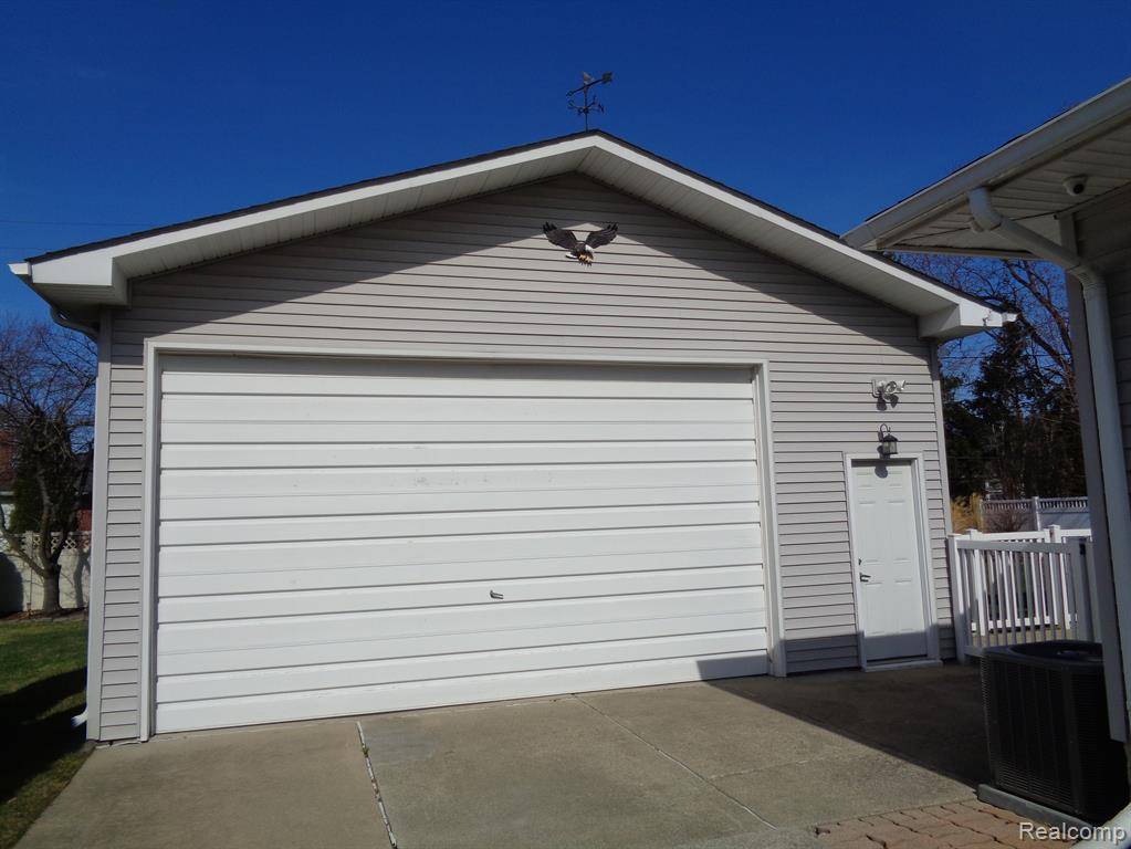 Trenton, MI 48183,3464 EDISON Street