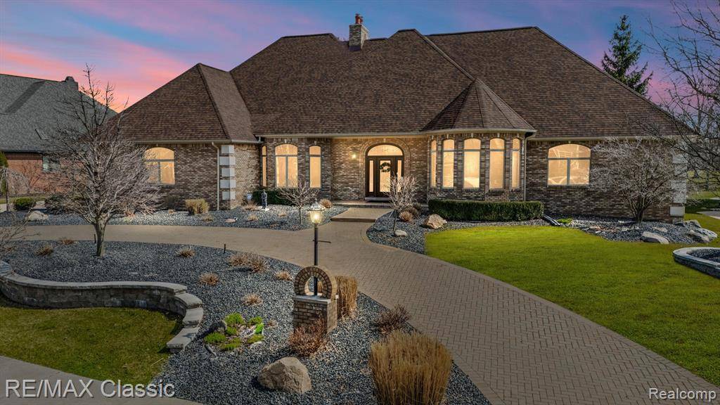 Lyon Twp, MI 48178,23763 POINT O WOODS Court