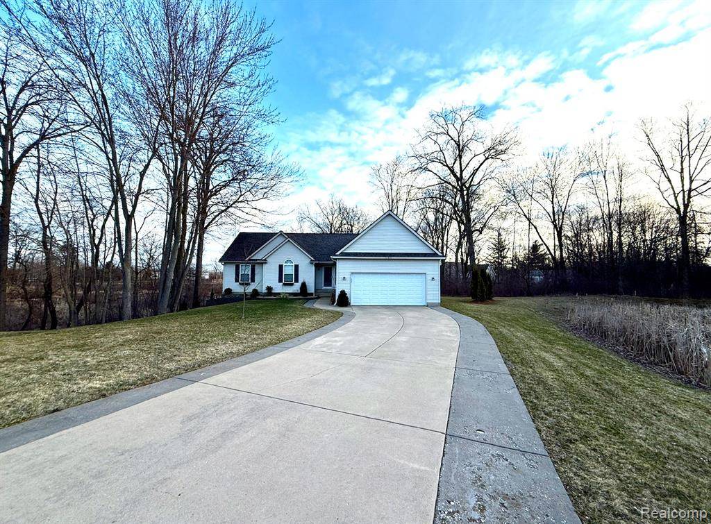 Fenton Twp, MI 48430,11393 ROLLING MEADOW Drive