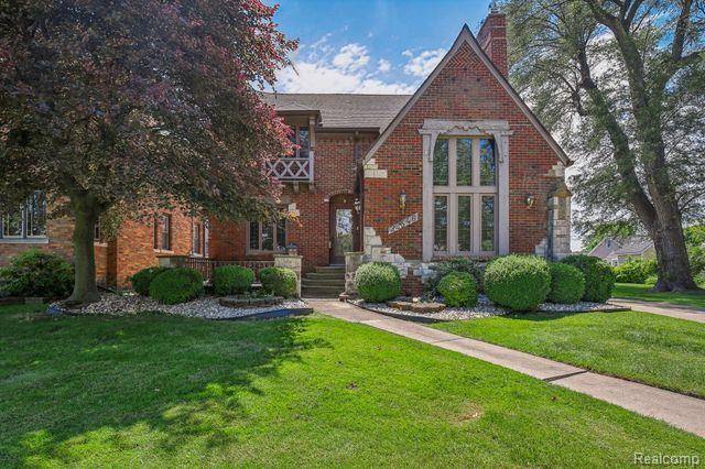 St. Clair Shores, MI 48081,22546 ALEXANDER Street E