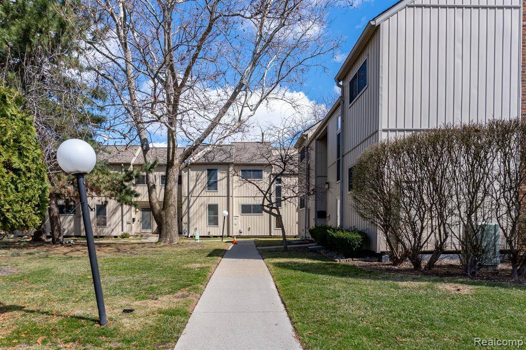 Detroit, MI 48207,2026  Hyde Park Drive