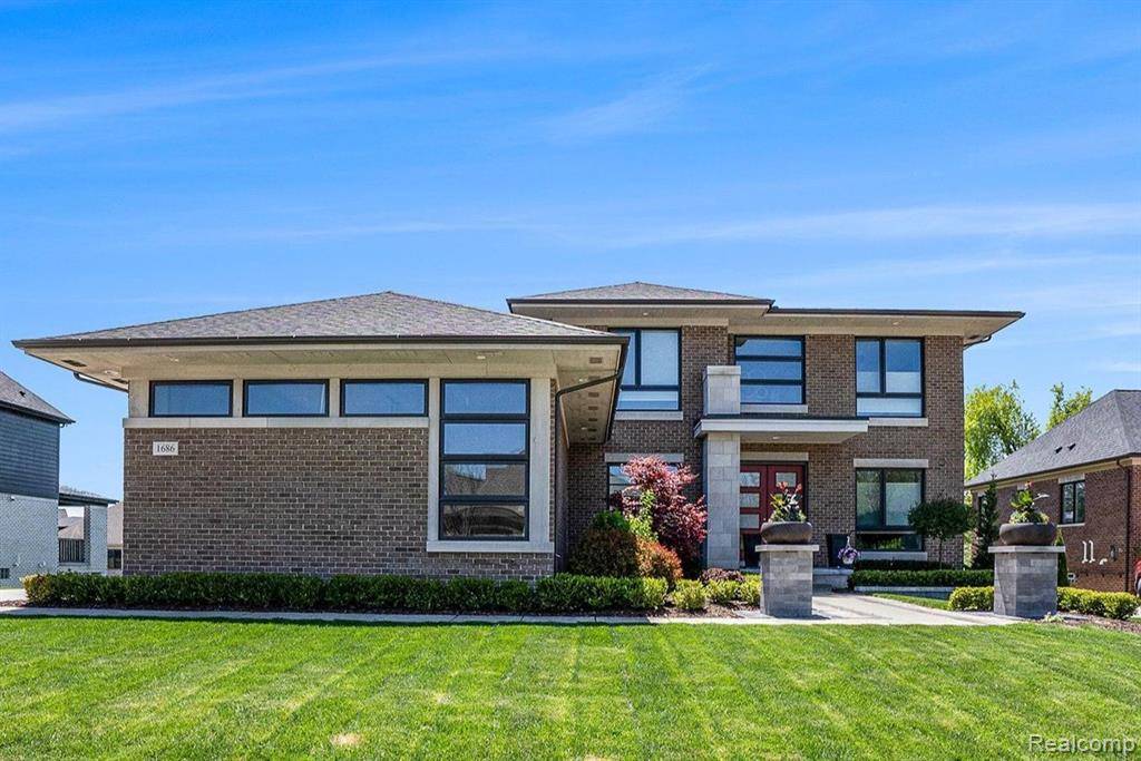 Rochester Hills, MI 48306,1686 TRACEKY