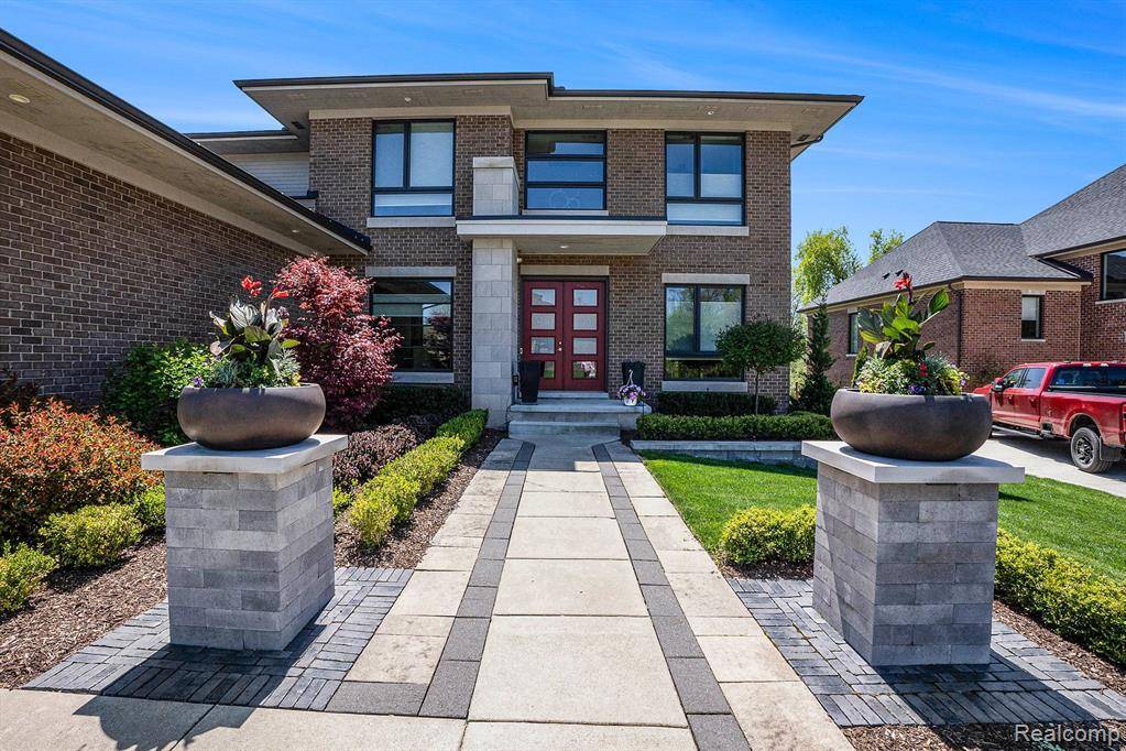 Rochester Hills, MI 48306,1686 TRACEKY