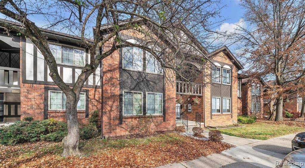 Southfield, MI 48034,29123 WELLINGTON Road E 19