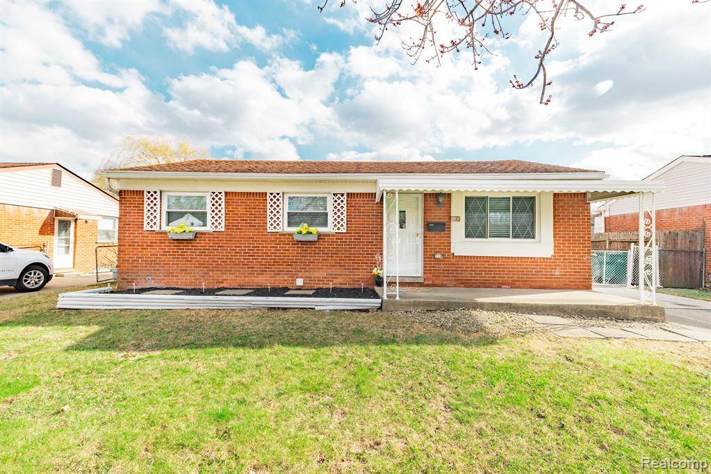 Romulus, MI 48174,34583 JULIE Drive