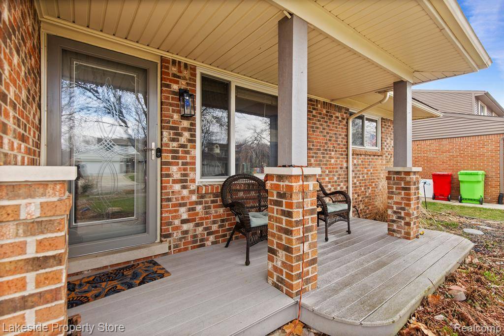 Macomb Twp, MI 48044,15720 JENNIFER Drive