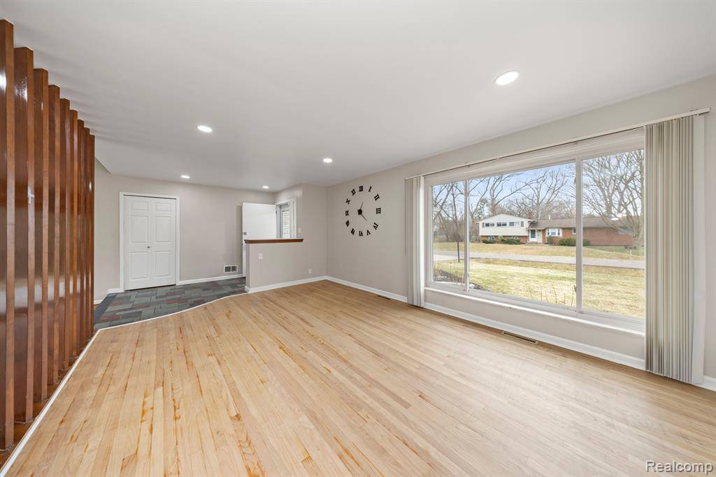 Farmington Hills, MI 48334,29308 GLENARDEN Street