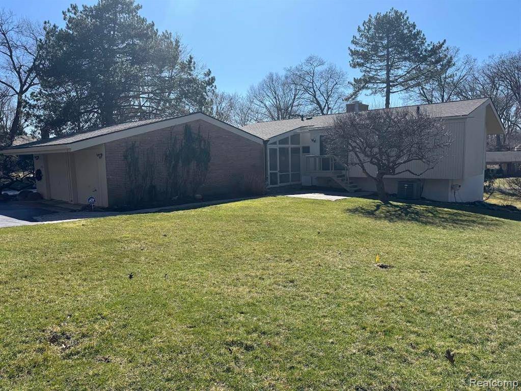 Bloomfield Twp, MI 48302,1886 HARVEST Lane