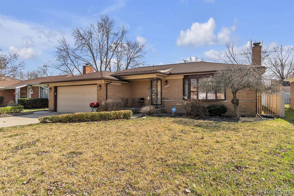 Harper Woods, MI 48225,19978 FLEETWOOD Drive