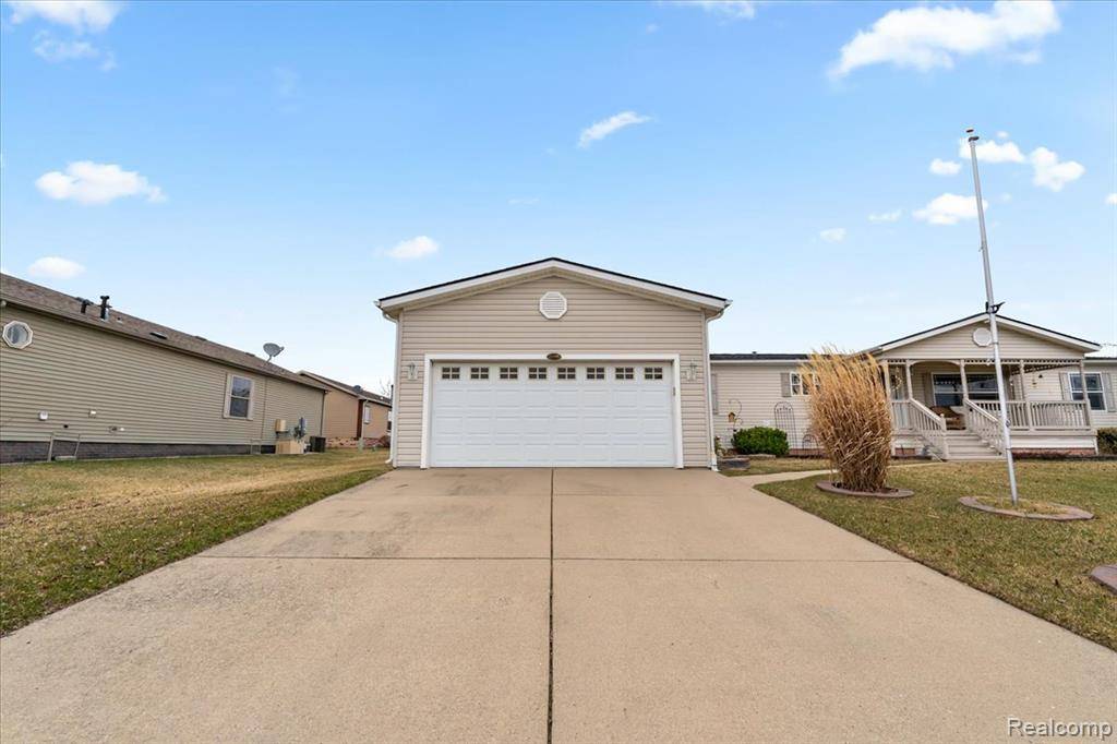 Green Oak Twp, MI 48178,11199 SHADY GROVE