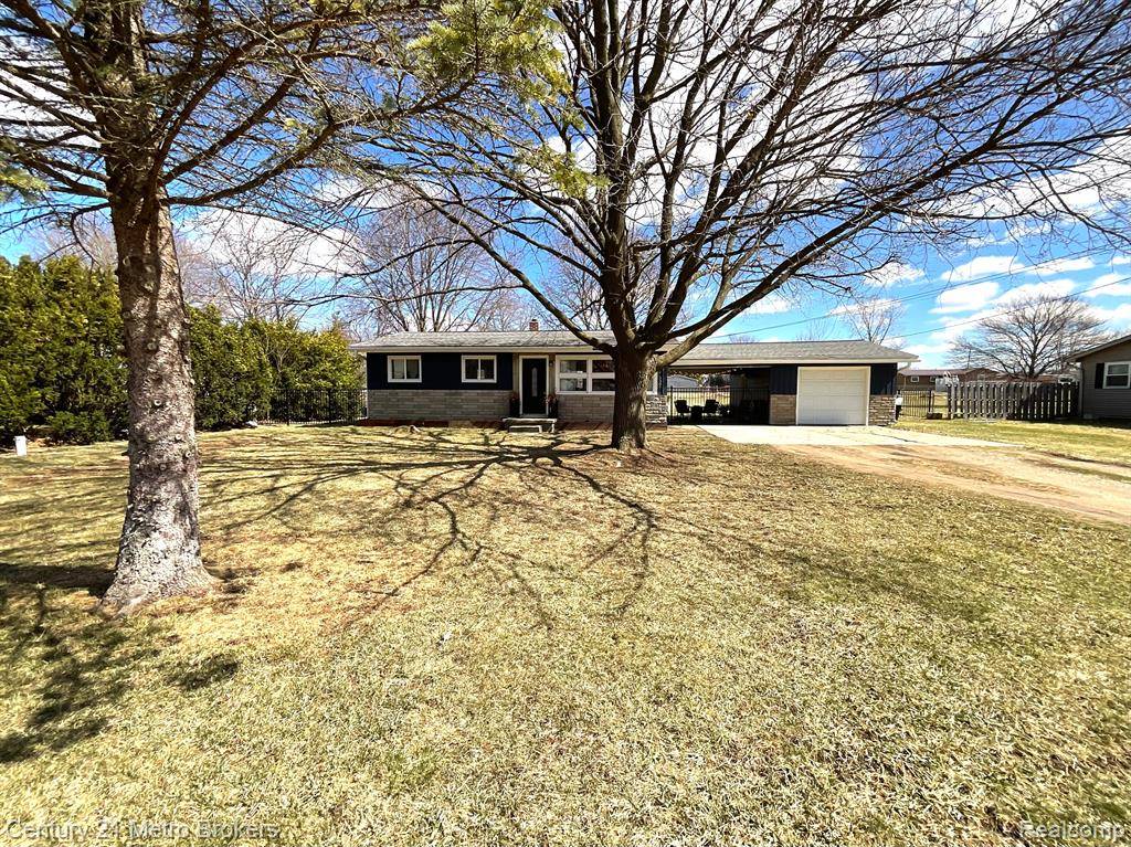 Grand Blanc Twp, MI 48439,5397 THUNDERBIRD Pass