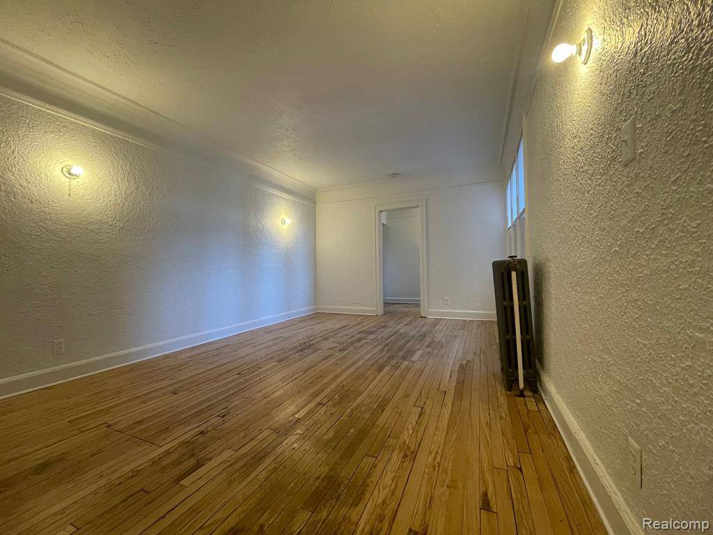 Detroit, MI 48206,1415  Glynn Ct. 112