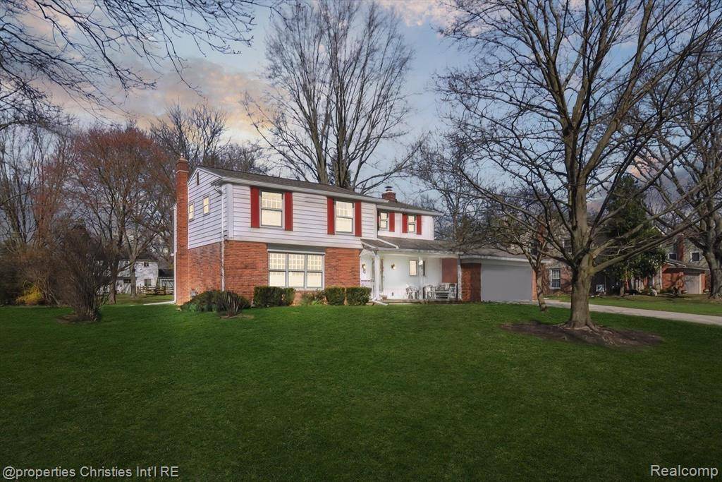 Bloomfield Twp, MI 48304,2472 BRENTHAVEN Drive