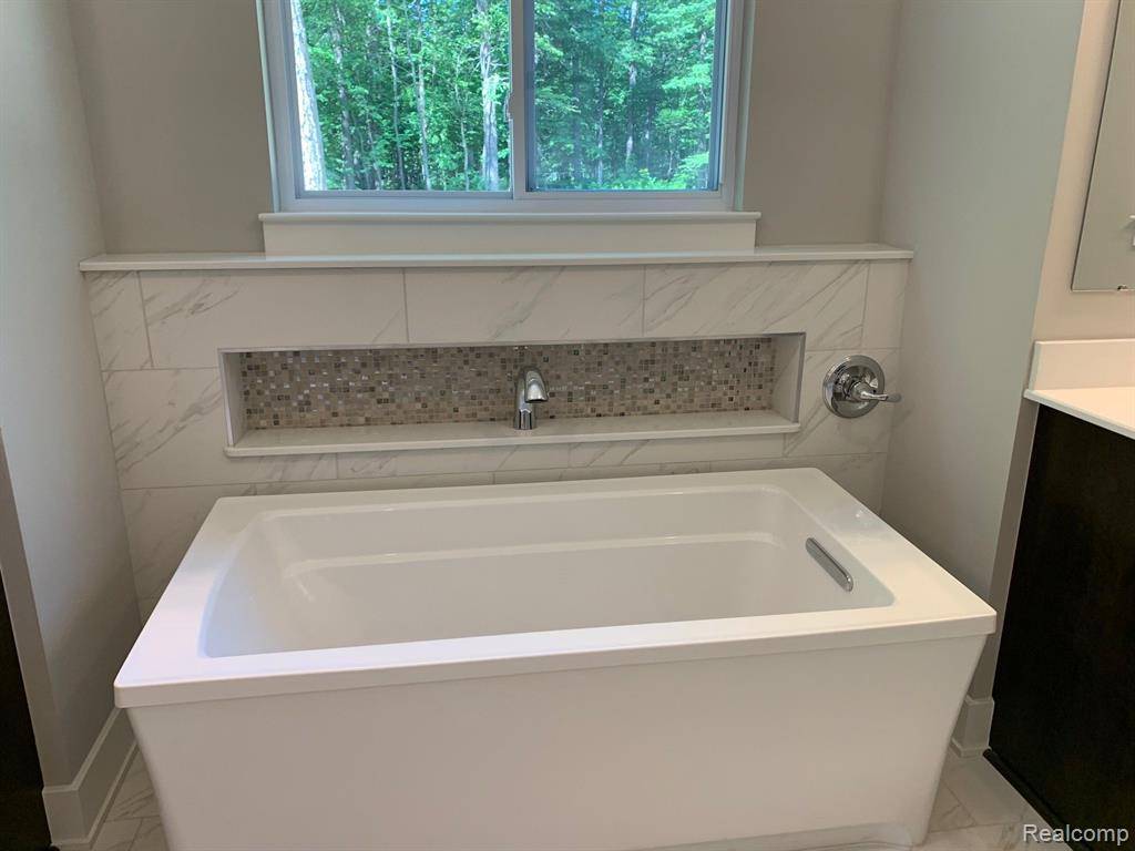 Shelby Twp, MI 48315,14050 Regatta Bay Drive