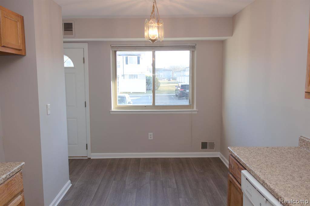 Flat Rock, MI 48134,24951 MAYFAIR Street 20