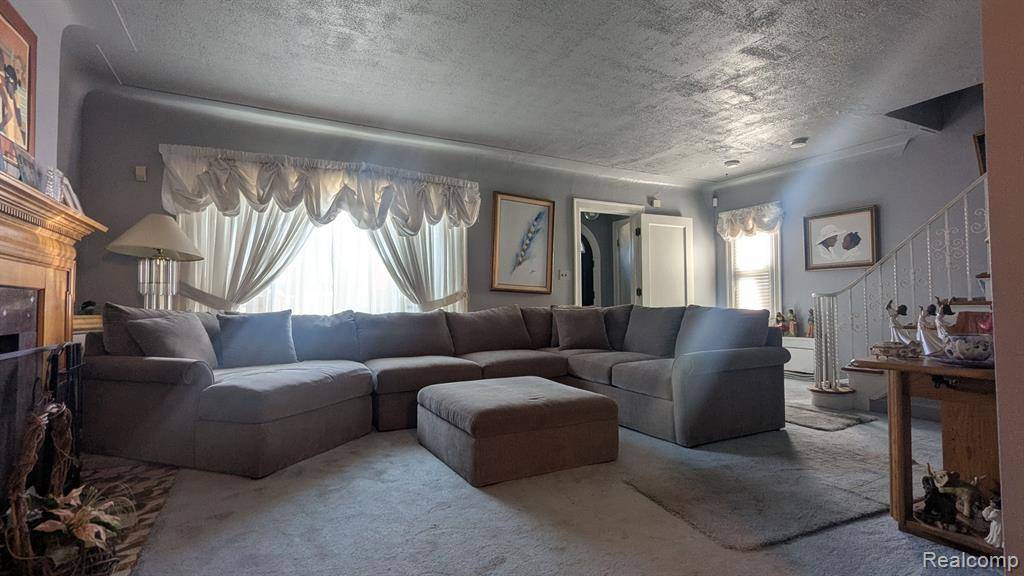 Detroit, MI 48221,19205 WOODINGHAM Drive