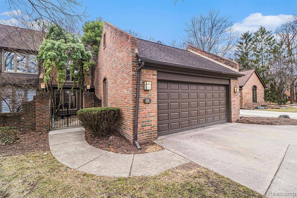 Dearborn, MI 48126,15 TIMBERLANE Court