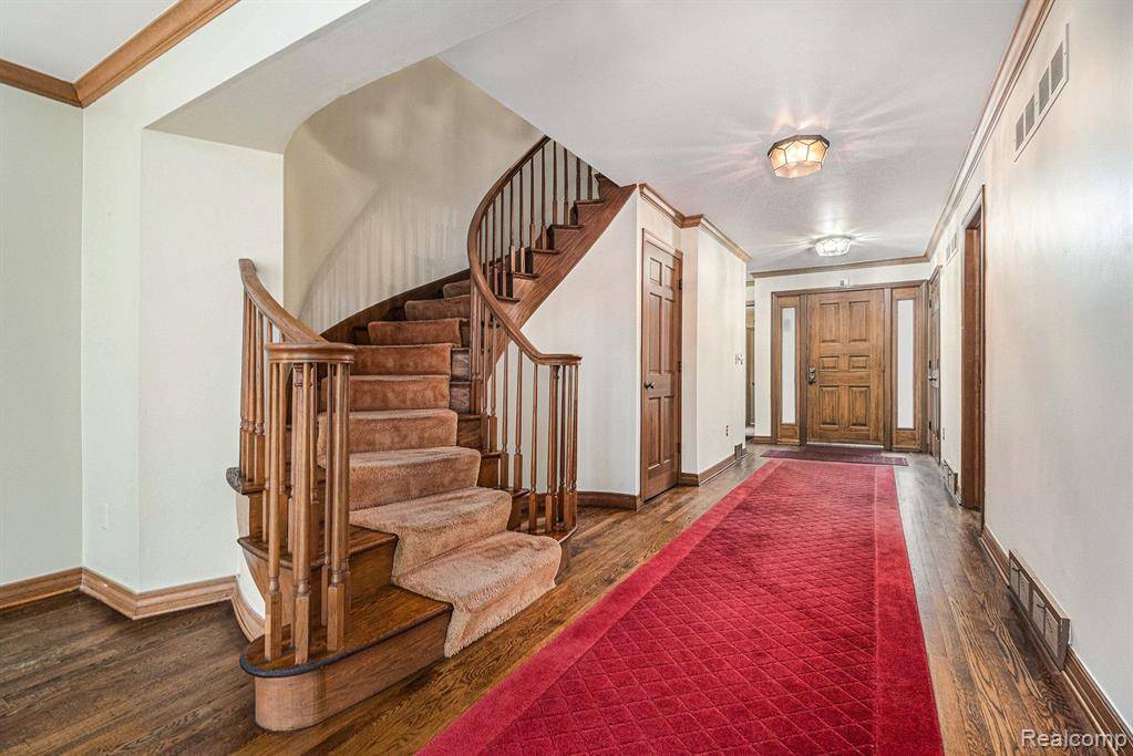 Dearborn, MI 48126,15 TIMBERLANE Court