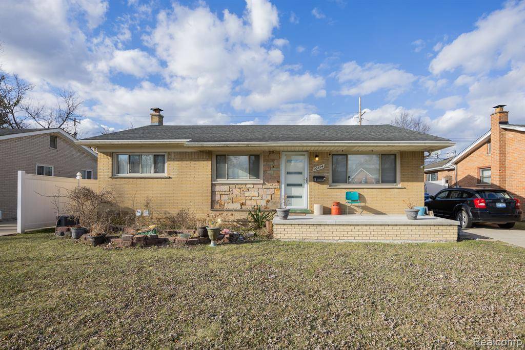 Dearborn Heights, MI 48127,20824 FAIRVIEW Drive