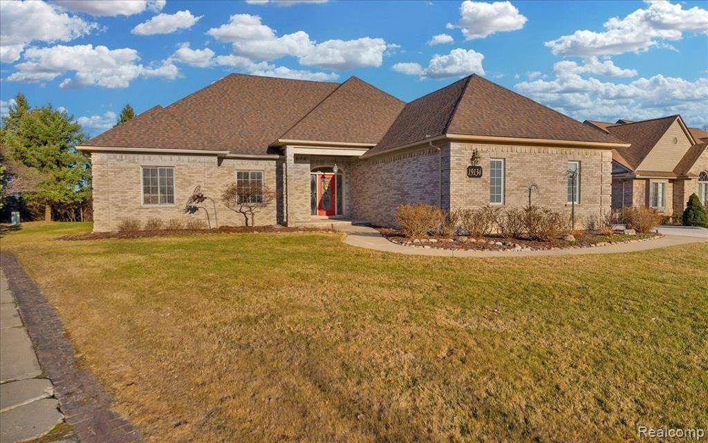 Livonia, MI 48152,19134 LEVAN Ct