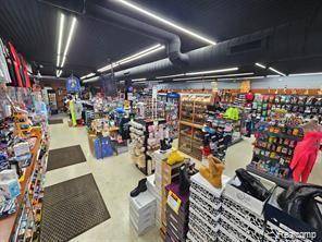 Allen Park, MI 48101,19029 E ECORSE Road E