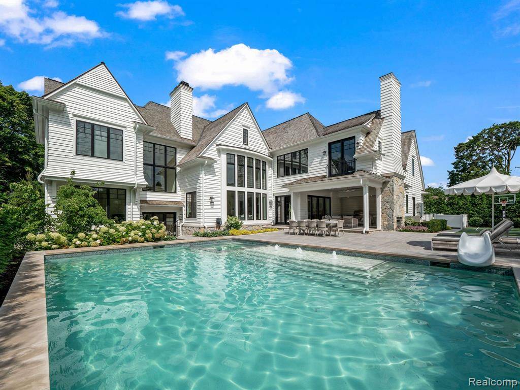 Birmingham, MI 48009,1264 WILLOW Lane