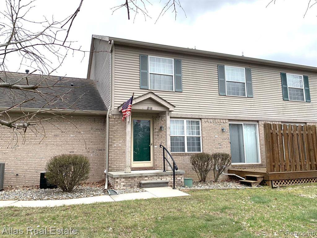 Holly Vlg, MI 48442,1218 BAY CT