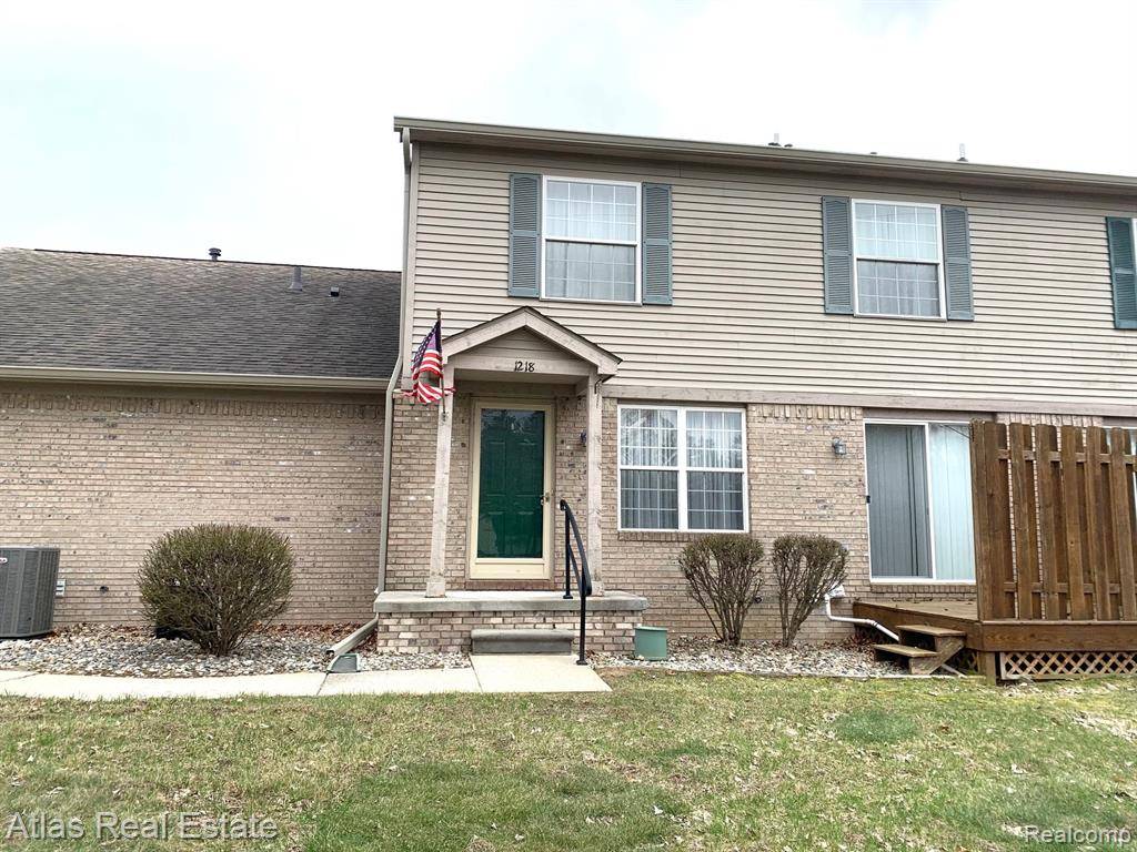 Holly Vlg, MI 48442,1218 BAY CT