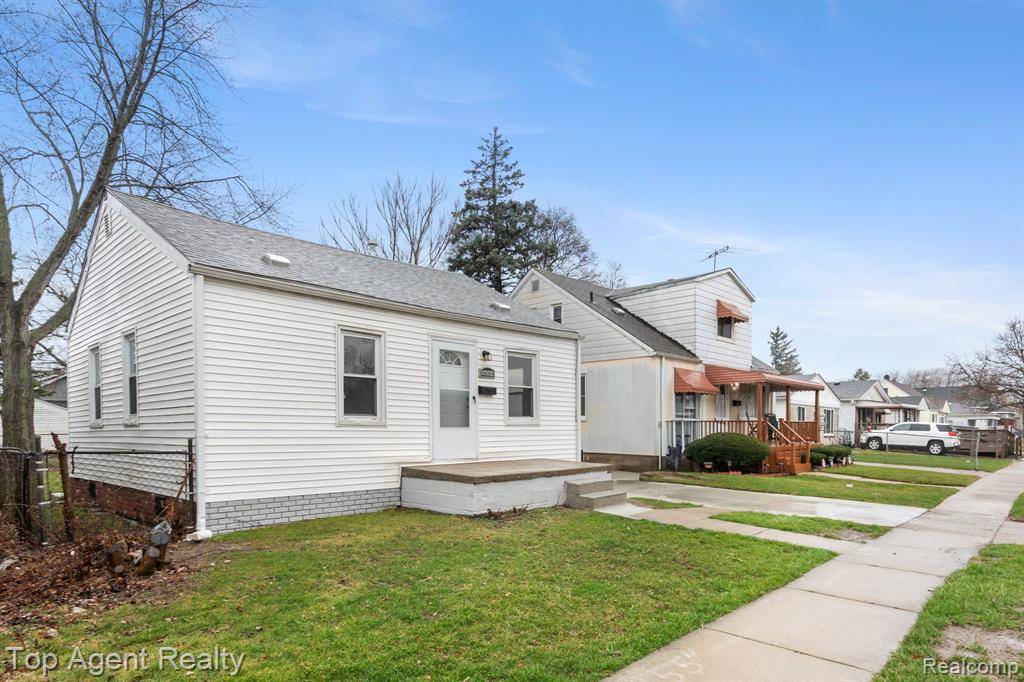 Warren, MI 48089,8684 LOZIER Avenue