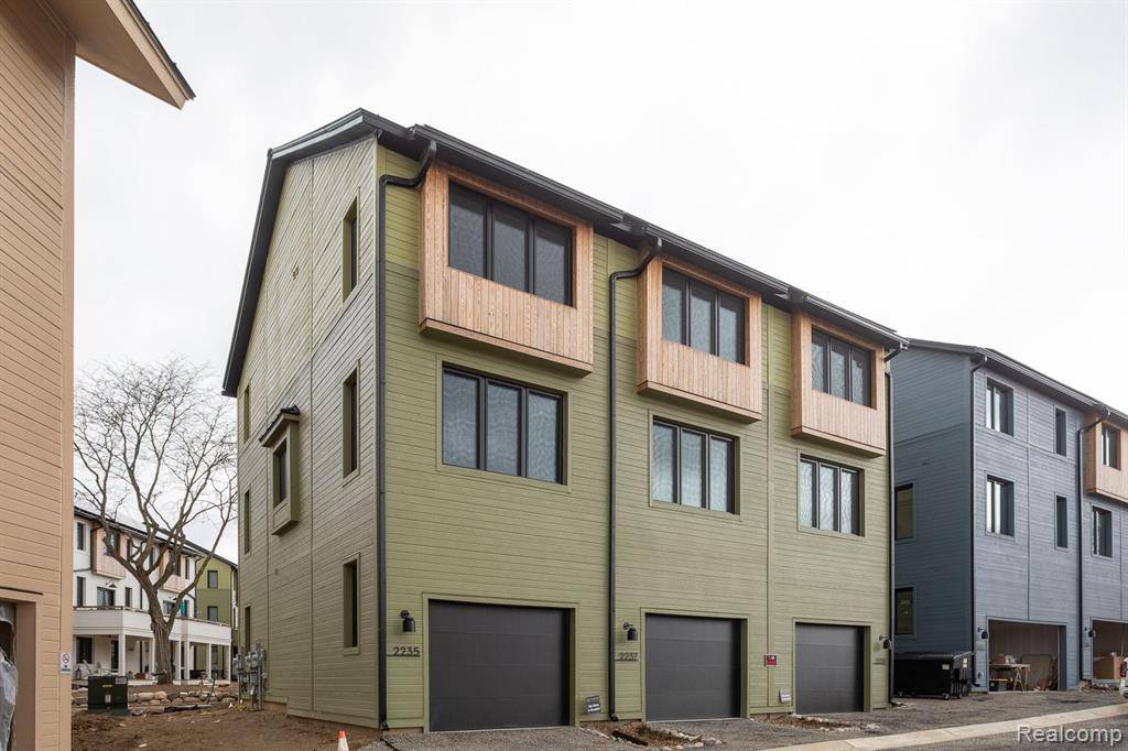 Ann Arbor, MI 48104,2237  Trillium  Lane