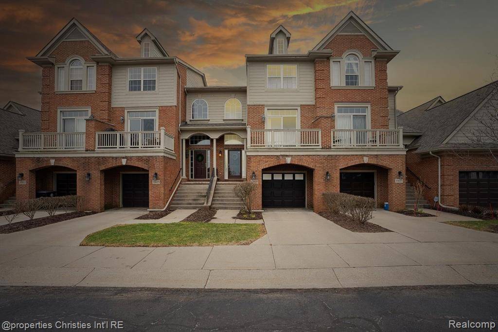 Livonia, MI 48152,37633 NEWBURGH PARK Circle