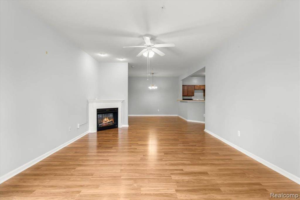 Warren, MI 48092,30035 FOX RUN Circle