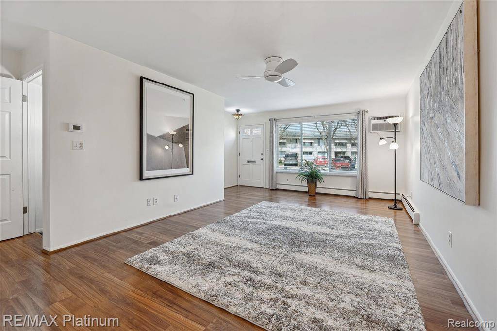 Brighton, MI 48116,5992 Alan Drive 5980 22