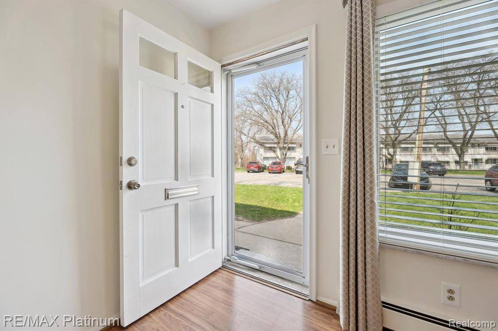 Brighton, MI 48116,5992 Alan Drive 5980 22