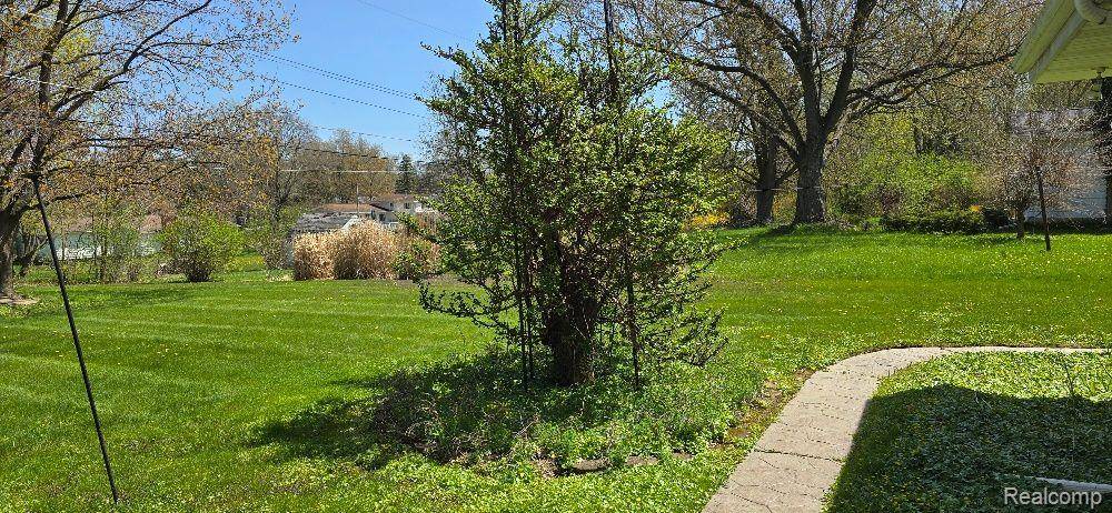 Flint Twp, MI 48532,1380 Autumn  Drive