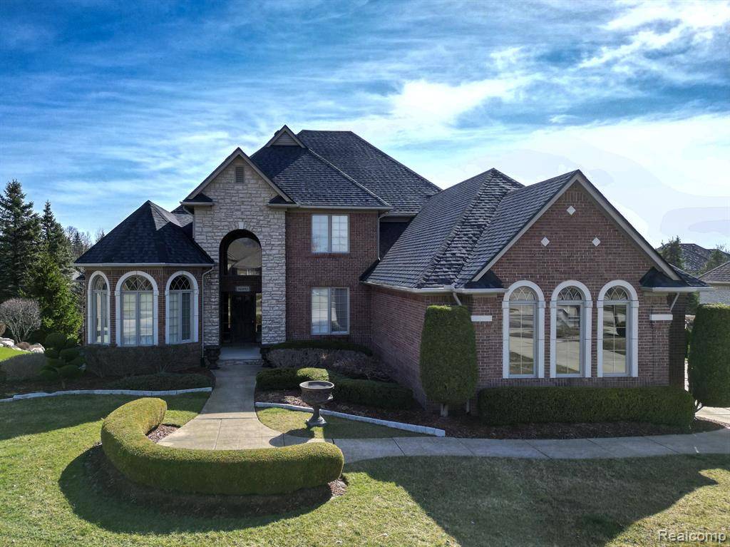 Shelby Twp, MI 48316,56892 Oak Way Drive