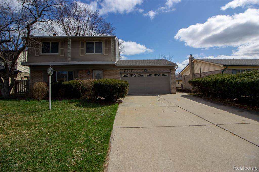Southfield, MI 48076,27390 PIERCE Street