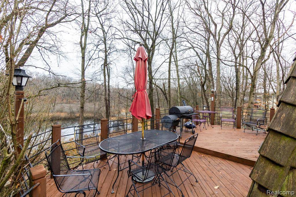 Green Oak Twp, MI 48116,9405 SPICER Road