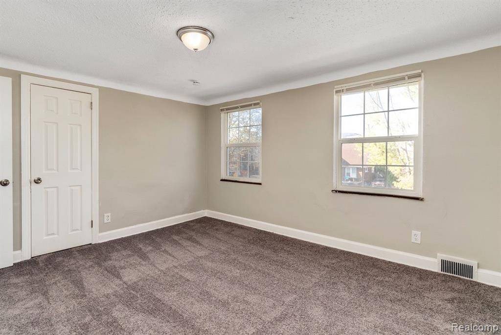 Detroit, MI 48224,5574 BUCKINGHAM Avenue