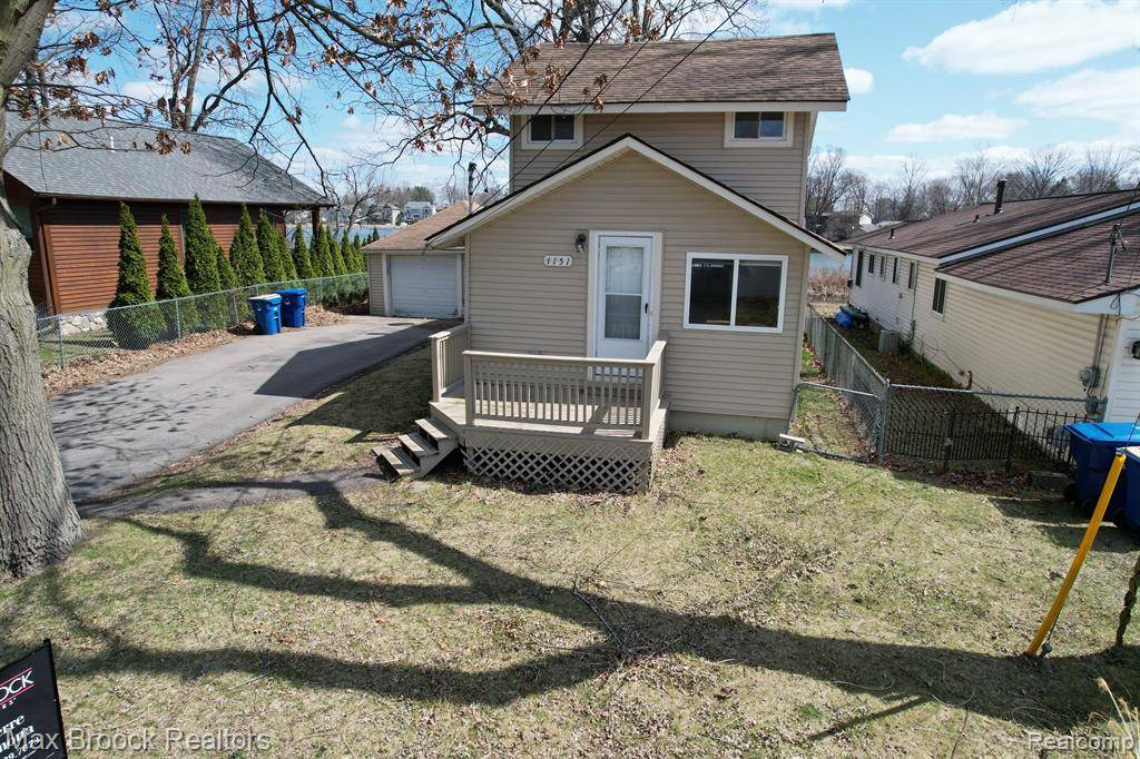 Waterford Twp, MI 48328,1151 BAMFORD Drive